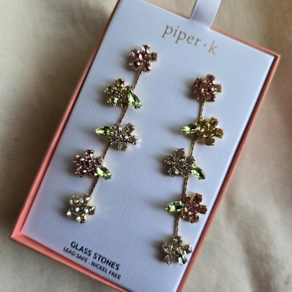 Piper K Floral Earrings - Picture 6 of 6